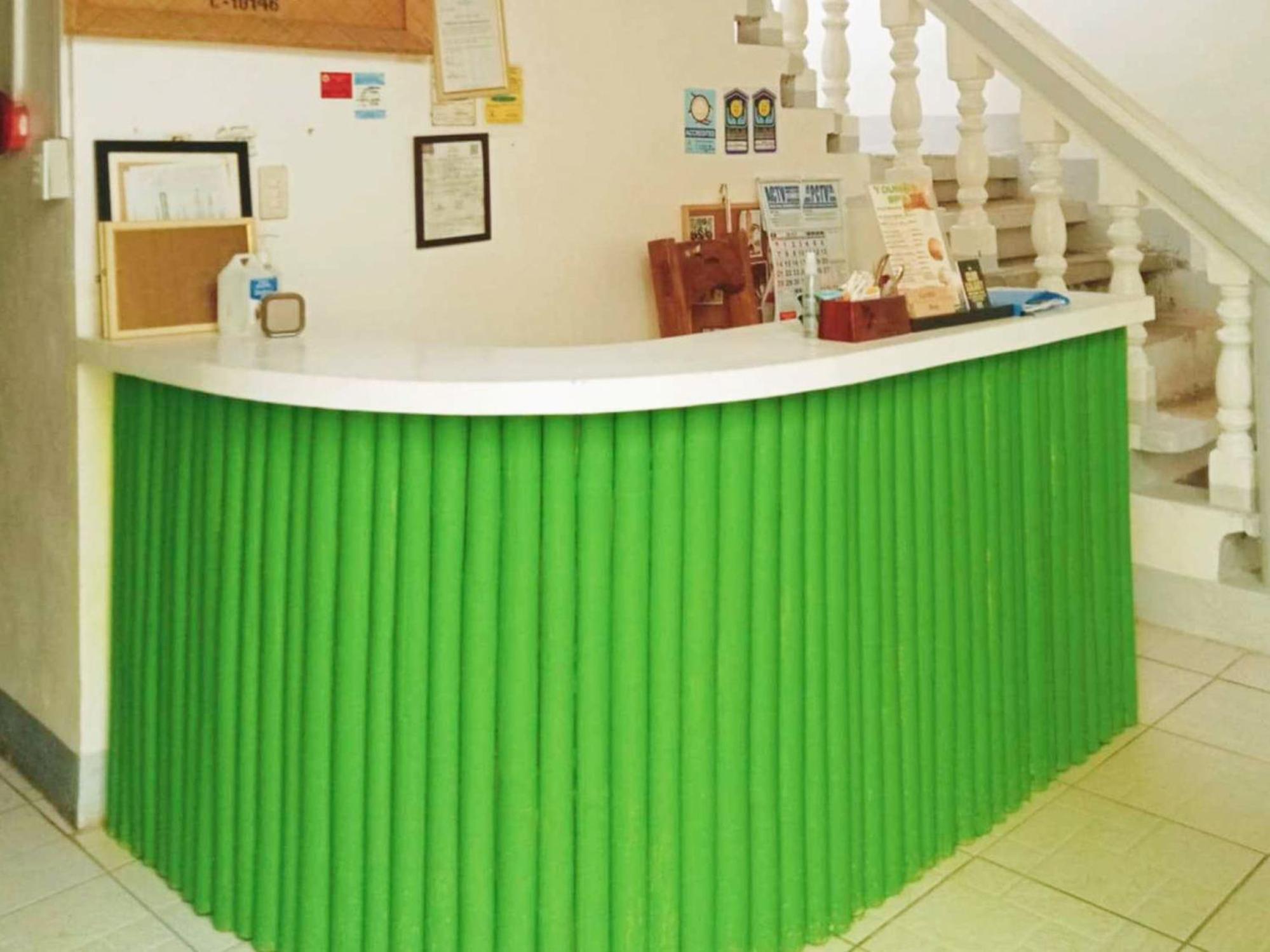 Reddoorz At Lfamili Hotel Boracay Balabag  Екстериор снимка
